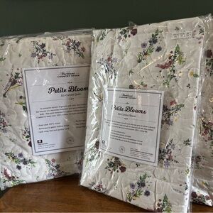 Vermont Country Store Cream and White Floral Quilts Bedding